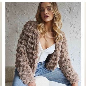 She + sky jacket faux fur large